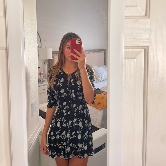 BLACK AND WHITE FLORAL DRESS - Picture 5 of 6